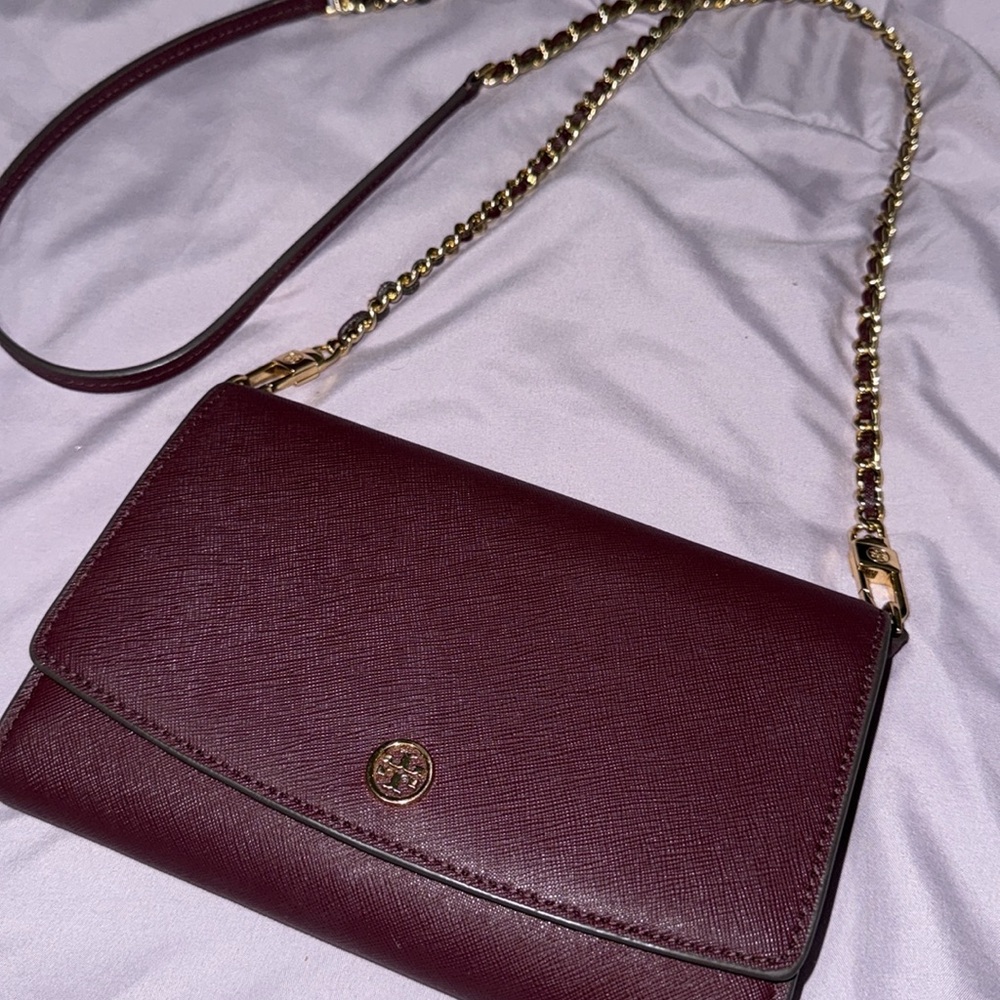Elegant Burgundy Chain Strap Bag